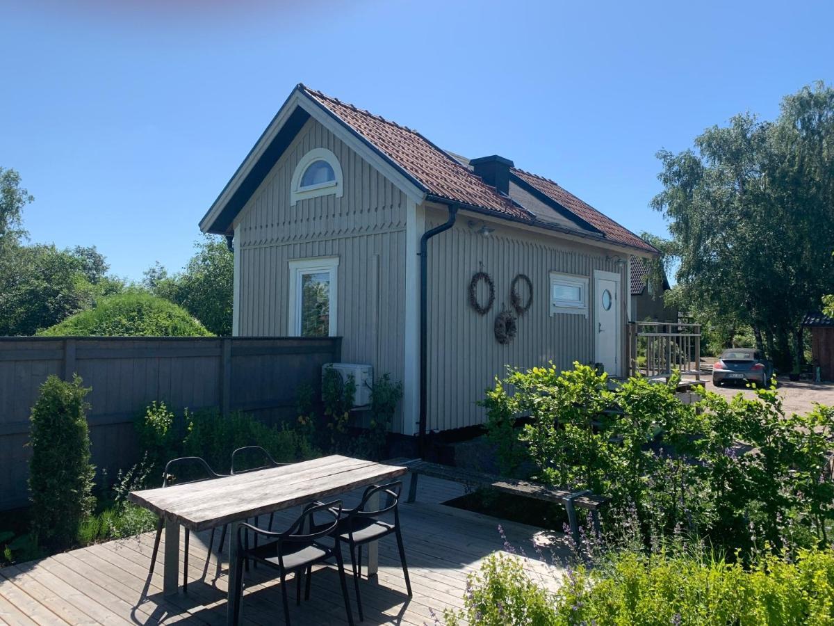 Station Bed And Kitchen Guesthouse 바르베리 외부 사진